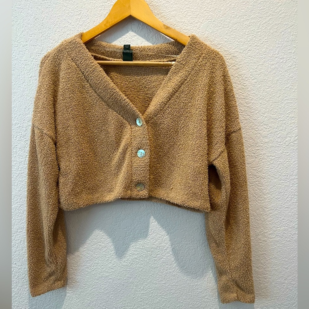 Wild Fable, Tan / Beige Cropped Sweater with Buttons, Size Medium